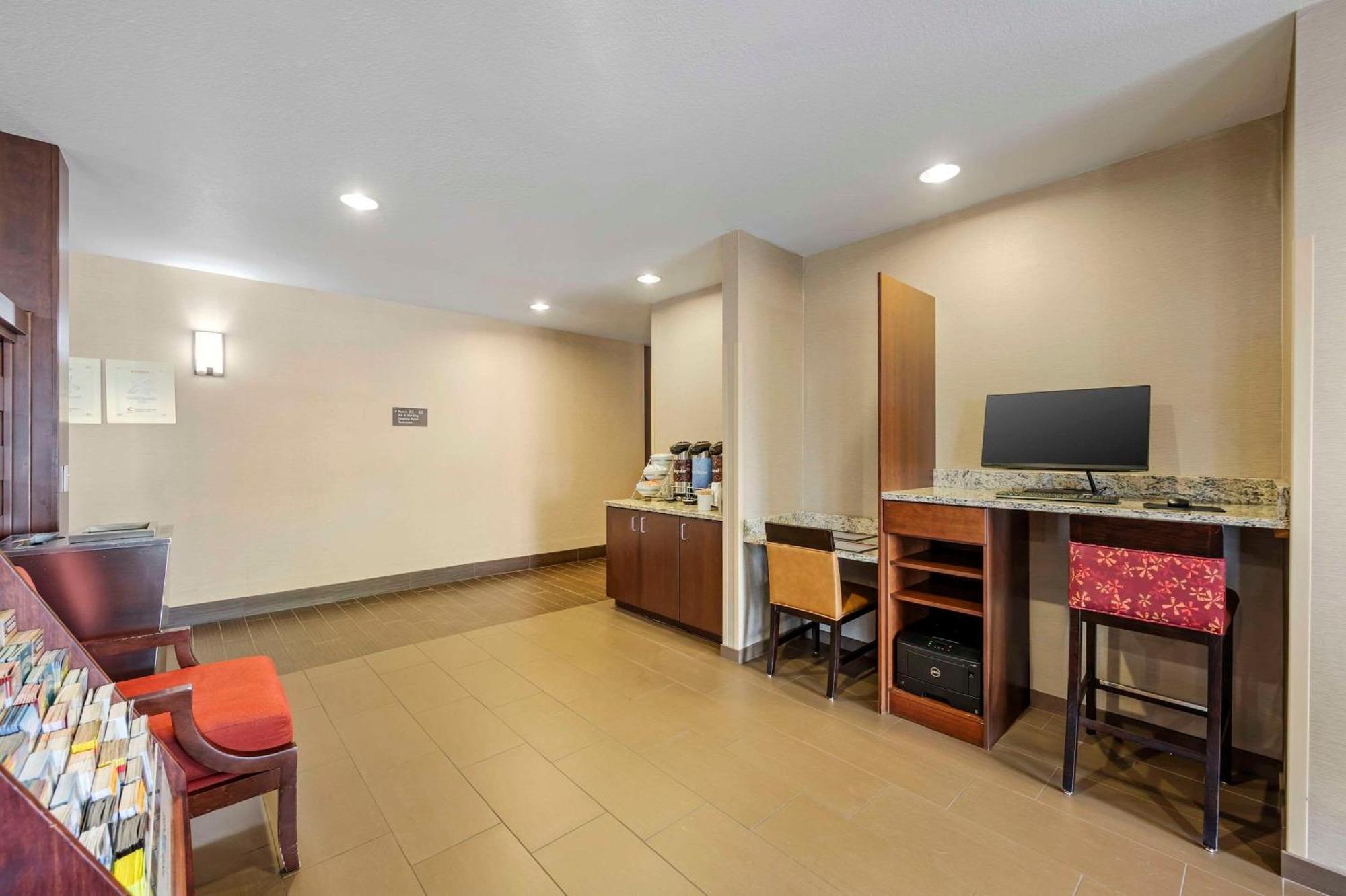Comfort Inn & Suites Cheyenne Ngoại thất bức ảnh