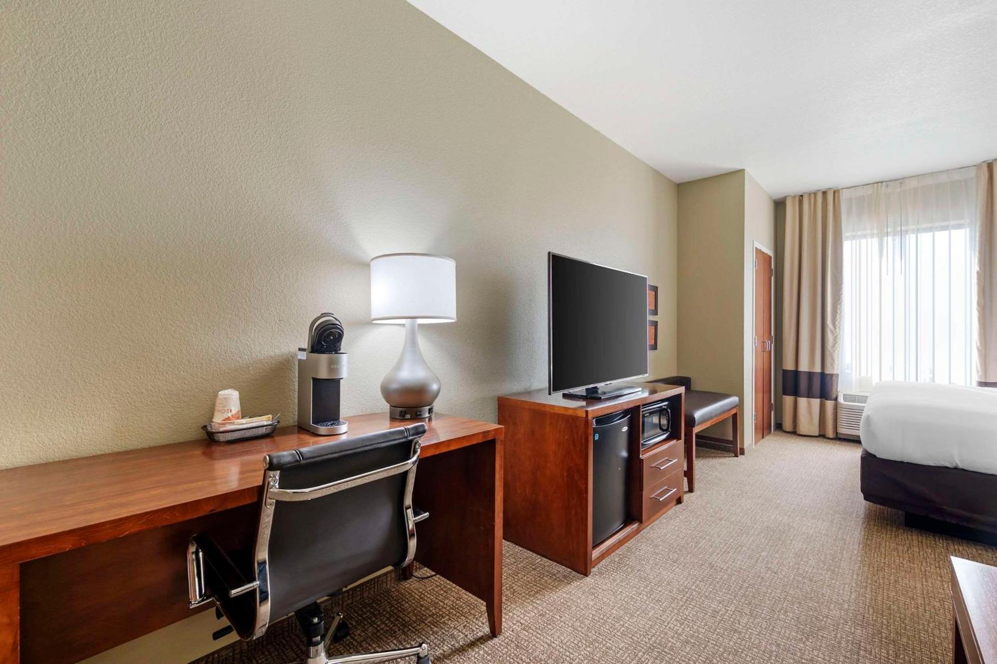 Comfort Inn & Suites Cheyenne Ngoại thất bức ảnh